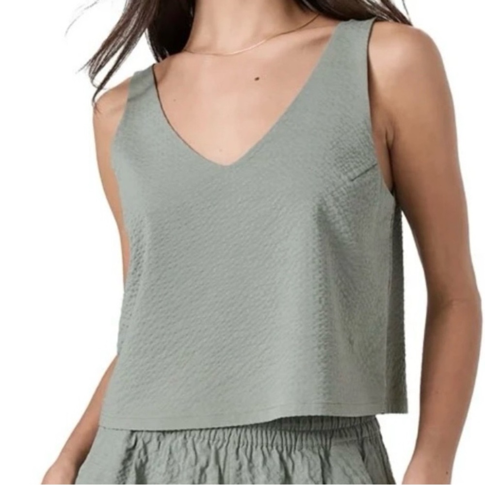 Vuori - SL Textured Crop Tank - NWT